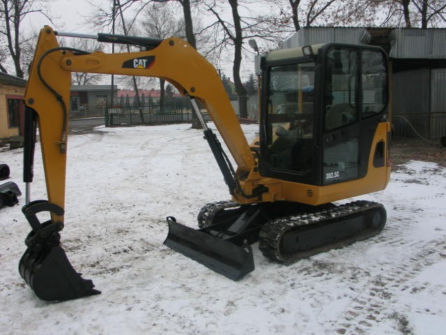 CAT 3025C z 2008 roku — zdjęcie 6