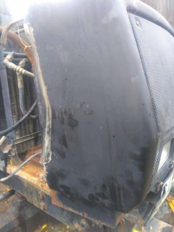 Maska,grill valmet valtra 8150,8750,8450,8800,8600,8050 części skrzyni — zdjęcie 3