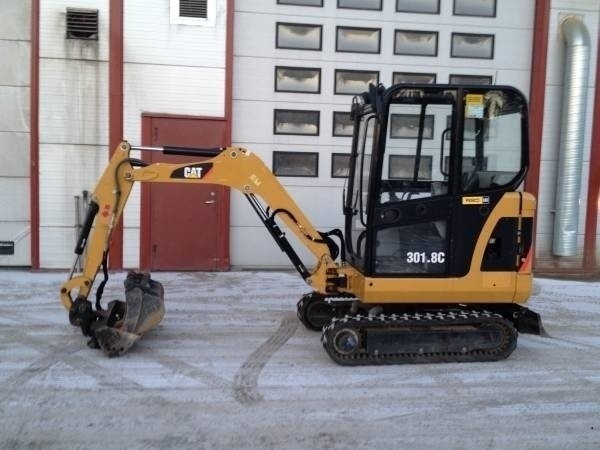 Caterpillar 301.8 Minikoparka — zdjęcie 5