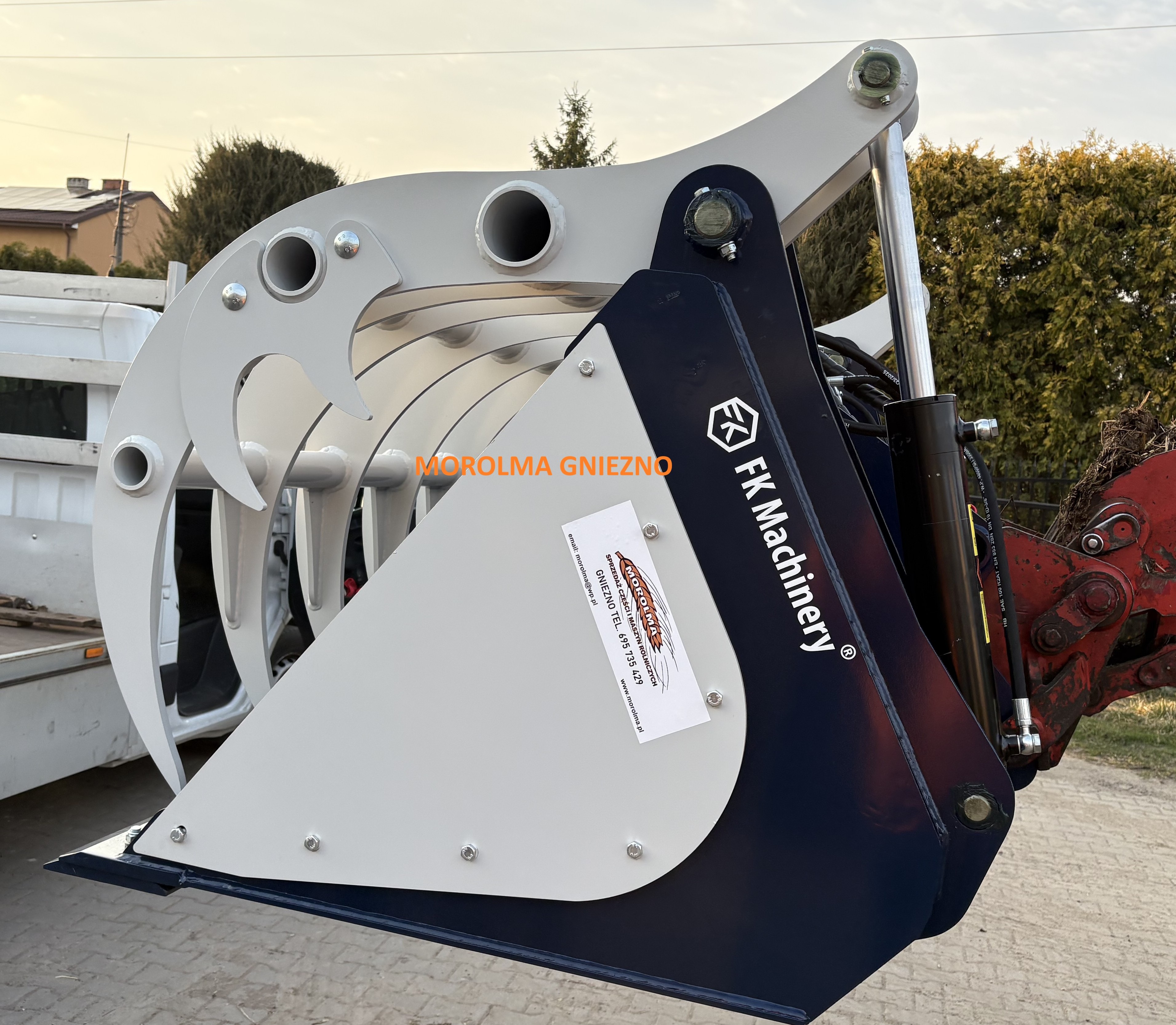 Łyżka z dociskiem łyżkokrokodyl szufla GOLIAT FK MACHINERY 1116 kg  — zdjęcie 3