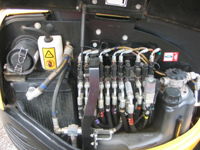 Koparka / minikoparka JCB 8026 CTS z 2013 roku — zdjęcie 8
