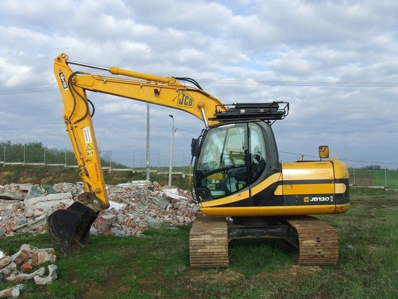 JCB JS 130LC z roku 2007........