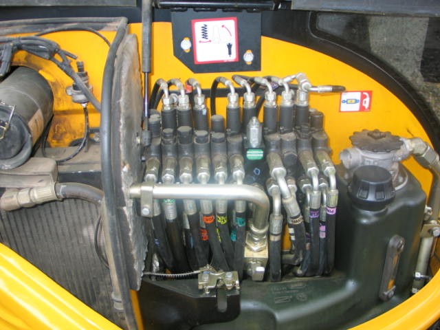 JCB 8030 ZTS z 2006 roku - koparkikrakow.pl — zdjęcie 5