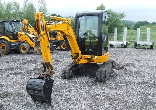 Mini koparka JCB 8025 ZTS - rok  2007 — zdjęcie 2
