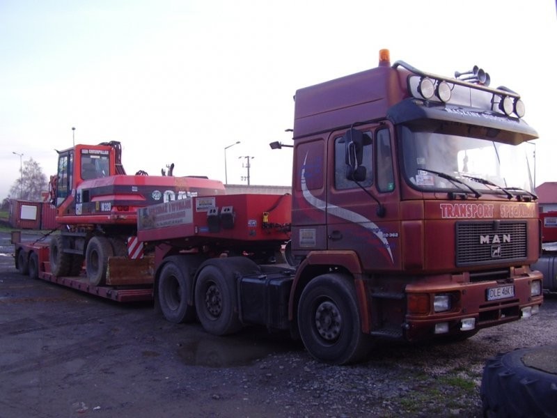 Specjalistyczny transport ponadnormatywny,Wengrzyn — zdjęcie 3