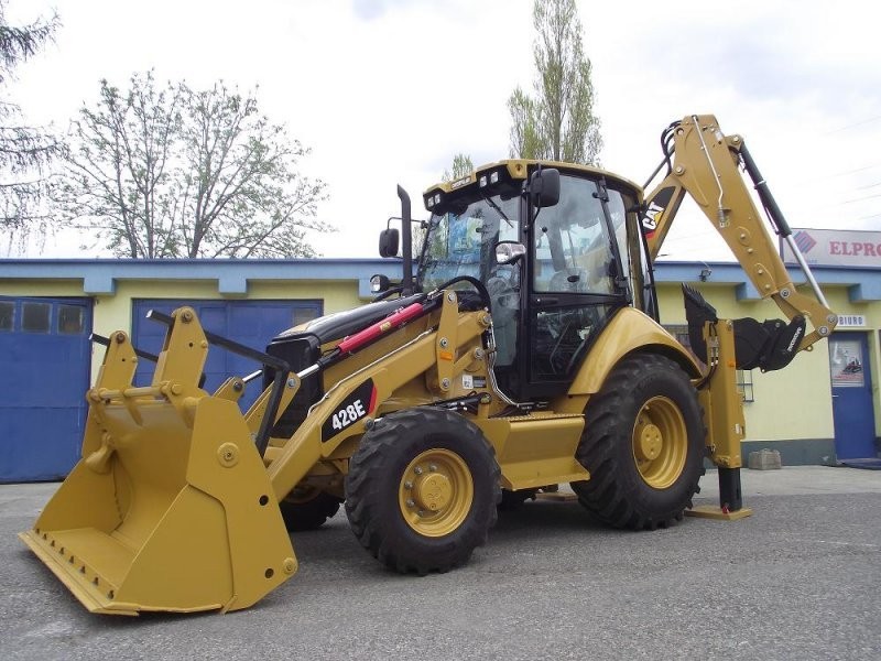 CAT 428E z 2011 roku