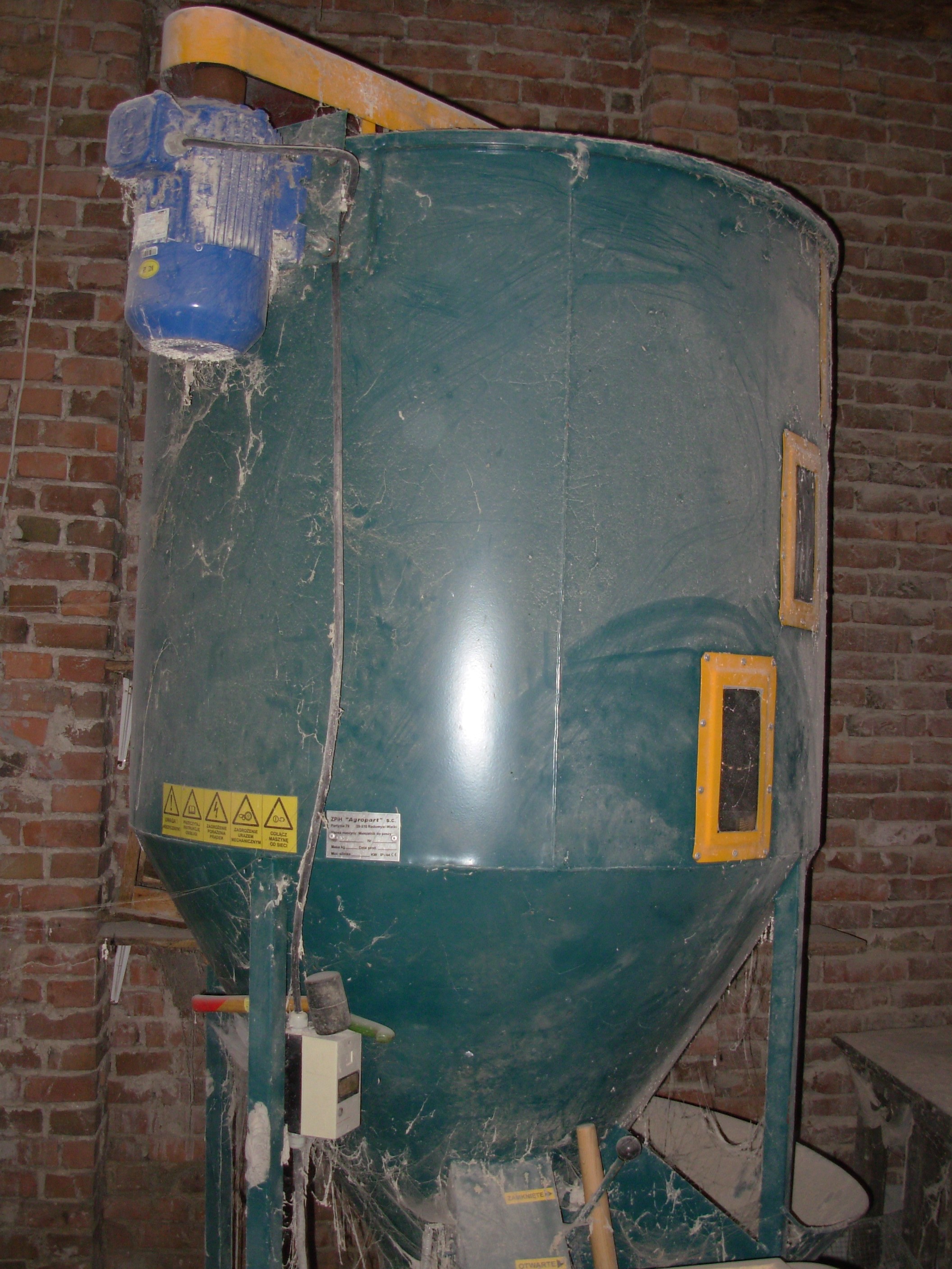 mieszalnik 650 kg