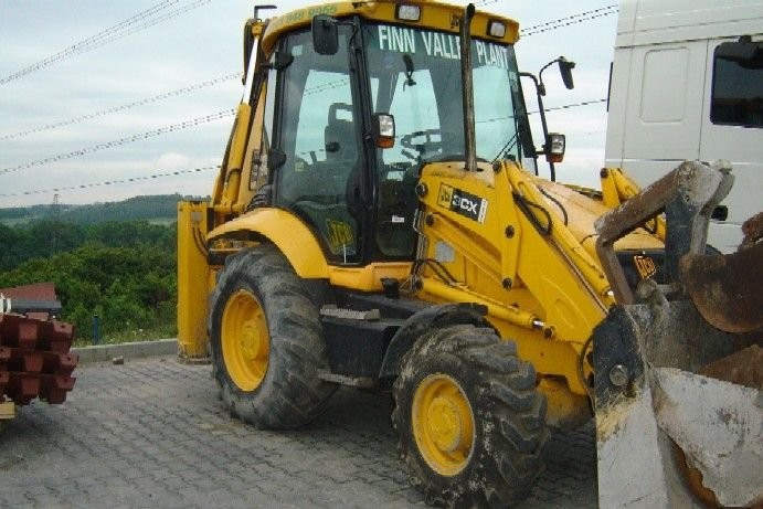 WYPRZEDAŻ MASZYN - JCB 3CX TURBO sterowanie NA JOYSTIKACH — zdjęcie 3