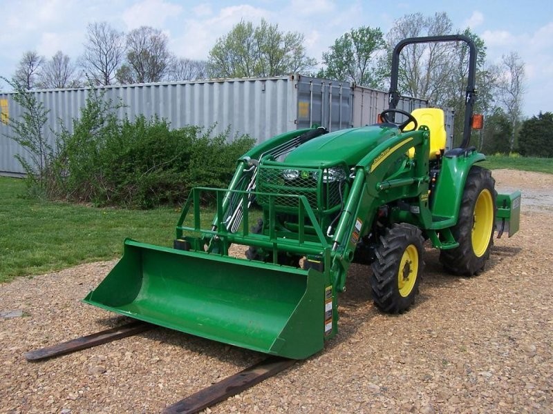 2010 John Deere 3520 4WD