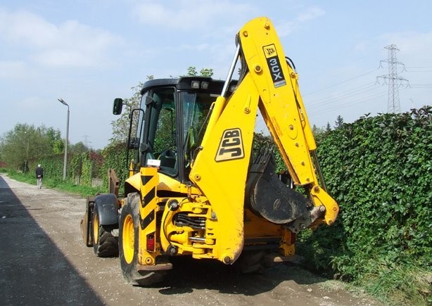 Koparko Ładowarka JCB 3CX Contractor z roku 2003 — zdjęcie 1