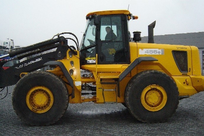WYPRZEDAŻ - Ładowarka czołowa JCB 456 E KLIMATYZAC — zdjęcie 4
