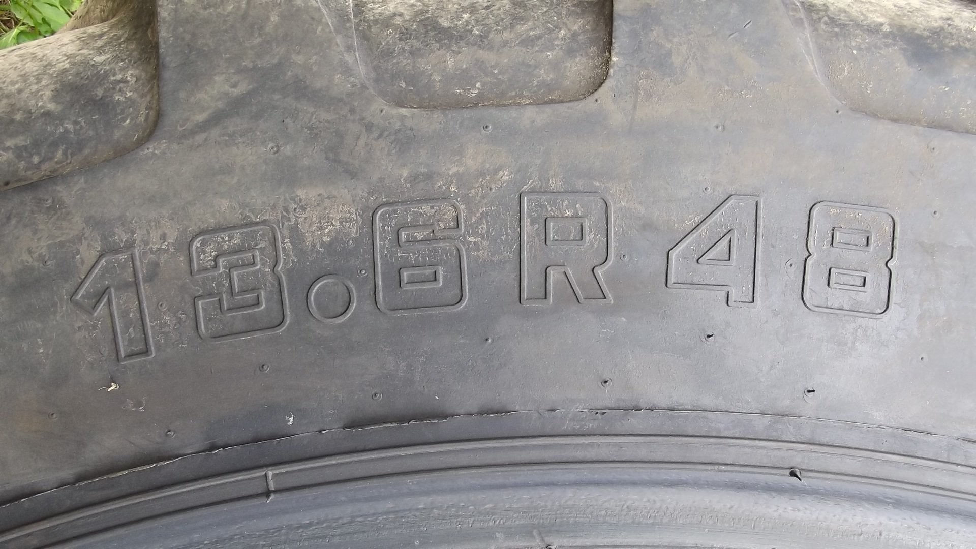 John Deere - 13.6R48 — zdjęcie 2