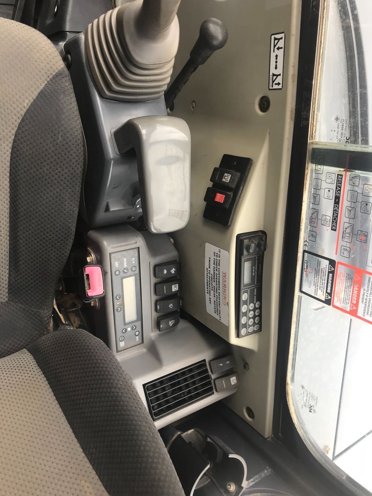 Koparka Hitachi ZX VI0 US C33LR - Stan idealny — zdjęcie 4