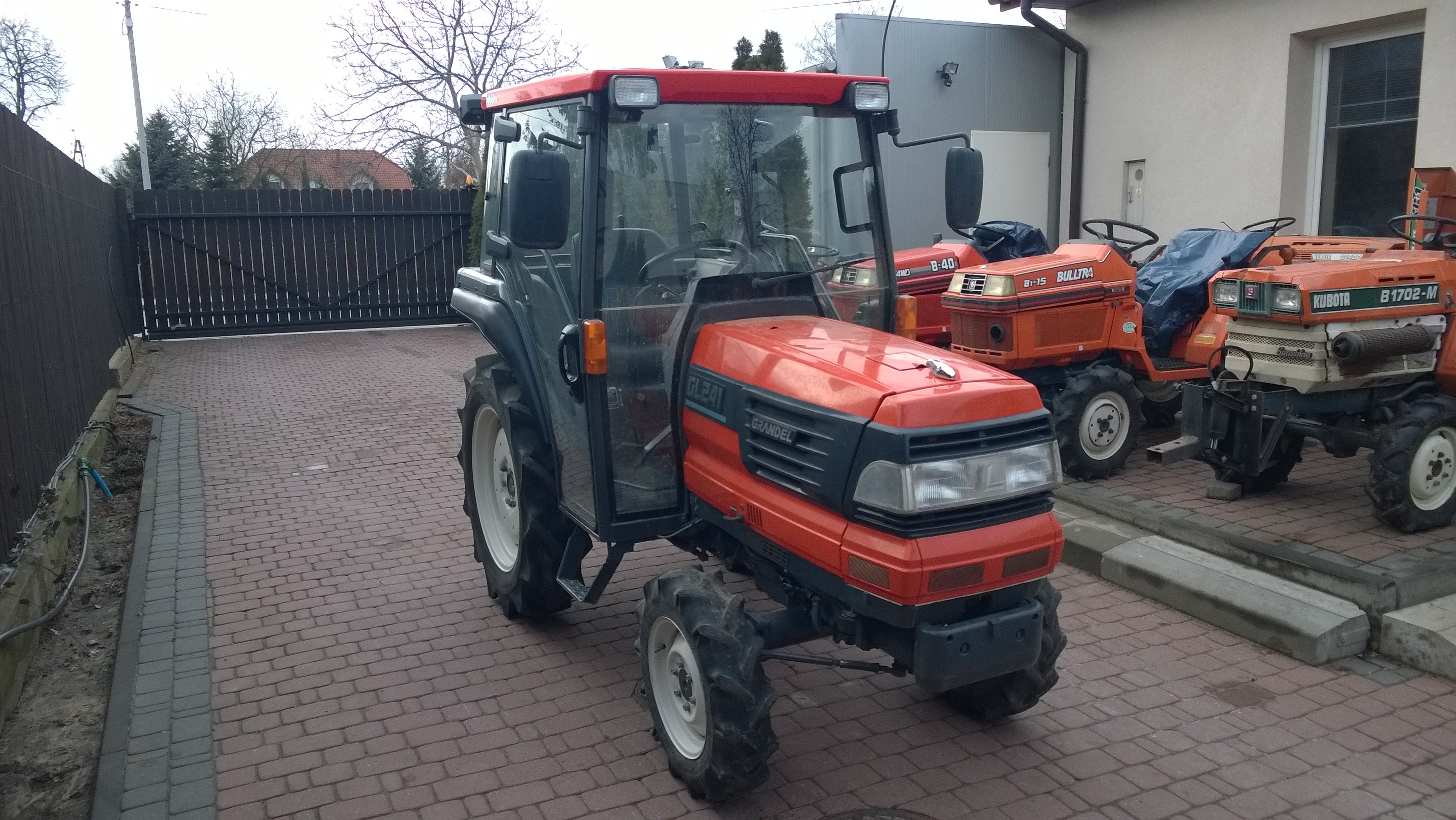 Kubota GL 241 traktor ogrodniczy — zdjęcie 1