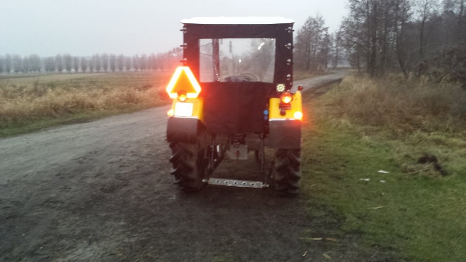 Ciągnik URSUS C-330 — zdjęcie 3