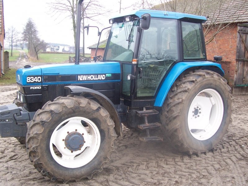 New Holland (Ford) 8340 — zdjęcie 2