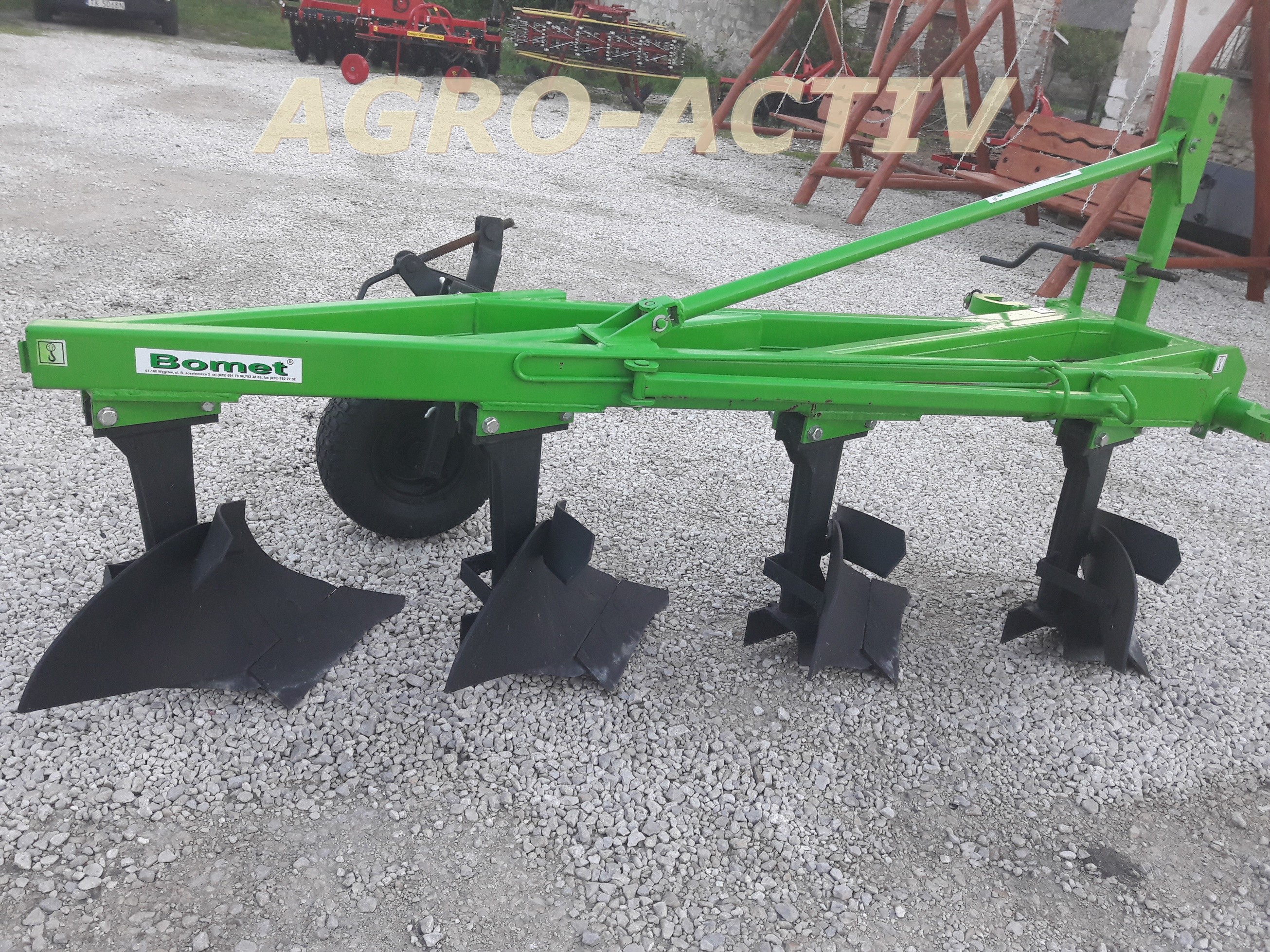 PŁUG 4 skibowy Bomet NOWY TRANSPORT  — zdjęcie 2