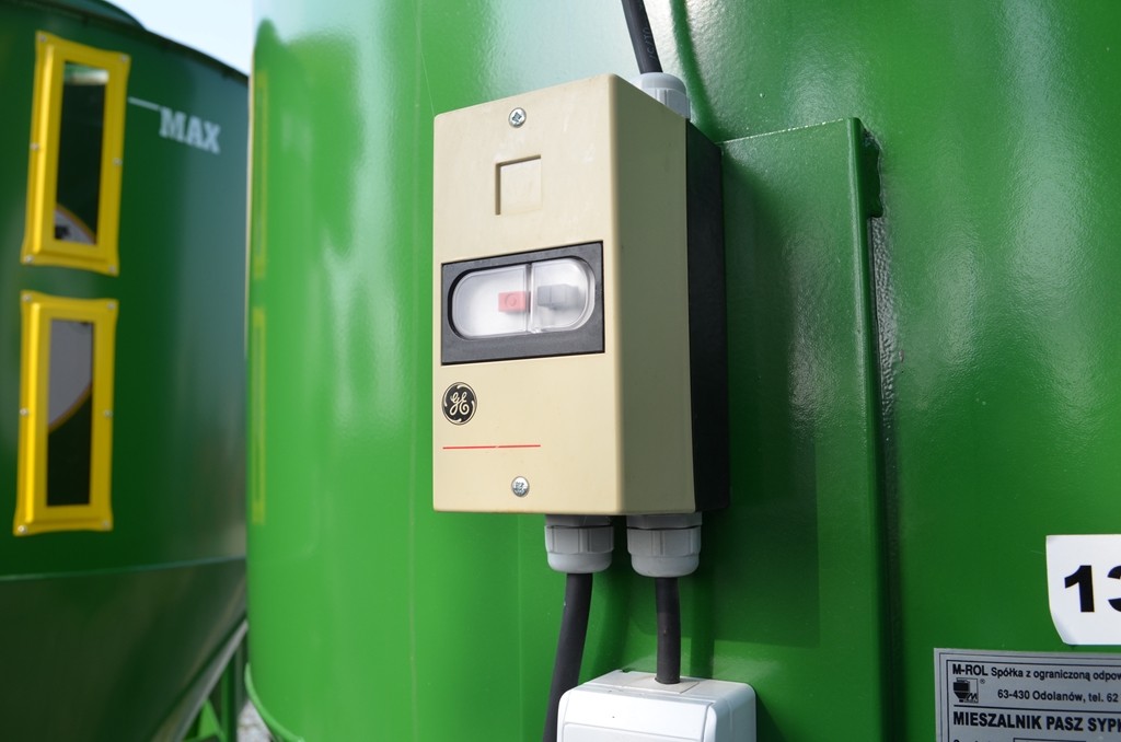 NOWY Mieszalnik pasz M-Rol 1200kg RATY0%  — zdjęcie 5