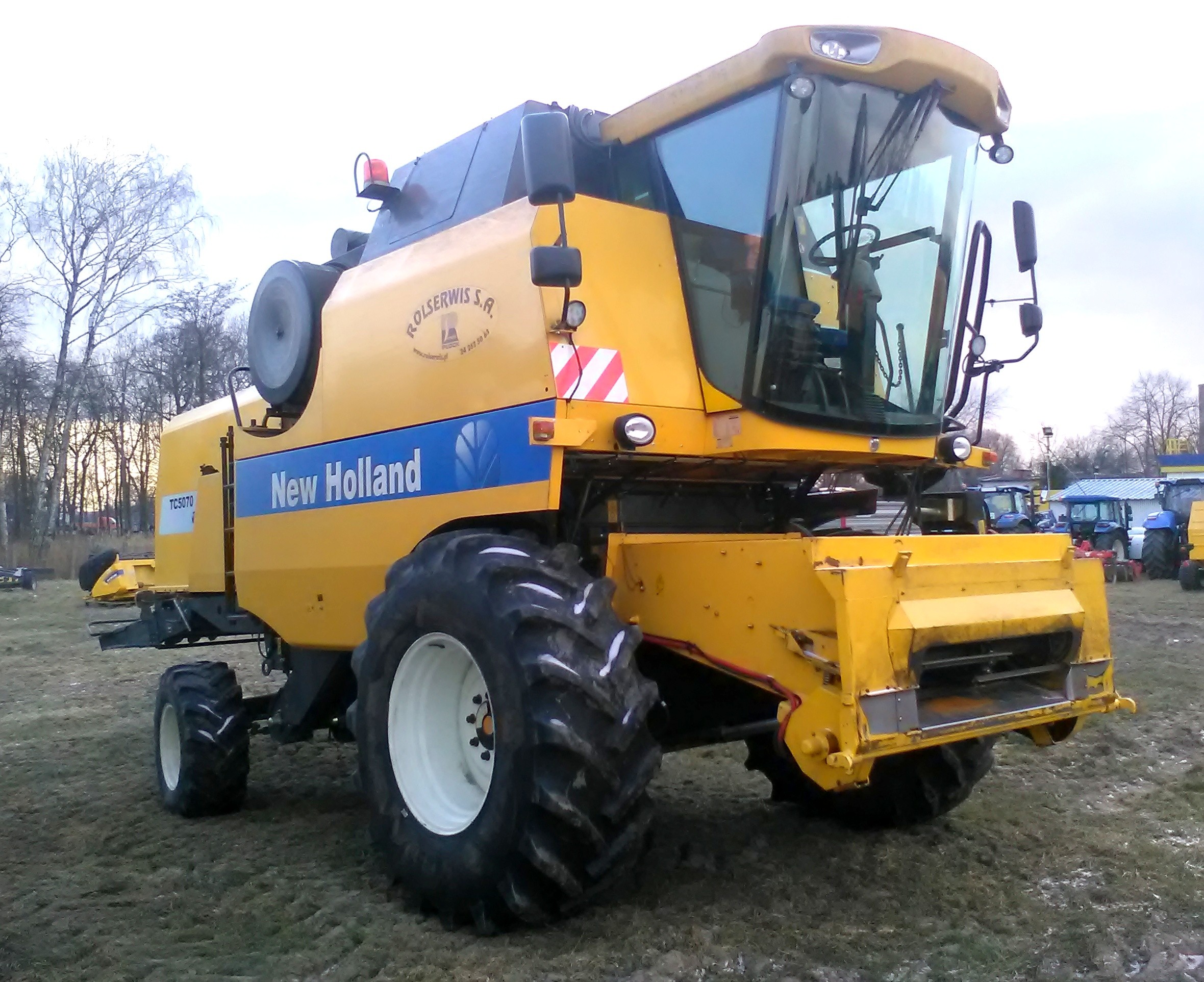 Kombajn New Holland  TC 5070 — zdjęcie 3