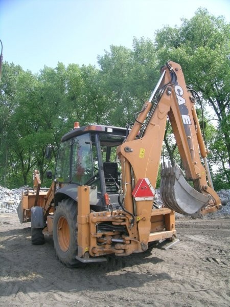 Koparko - ładowarka Case 580 Super R — zdjęcie 2