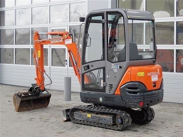 Hitachi ZX16 Mini koparka — zdjęcie 3