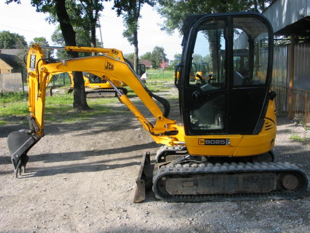 Okazja! Mini koparka JCB 802.5 ZTS z 2007 roku — zdjęcie 1