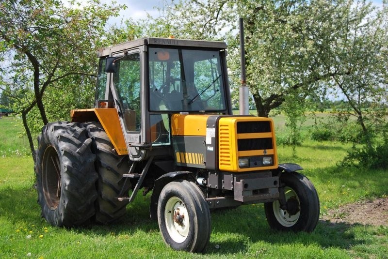 Renault 68 12 super stan 1987 rok 4 cylindrowy — zdjęcie 4