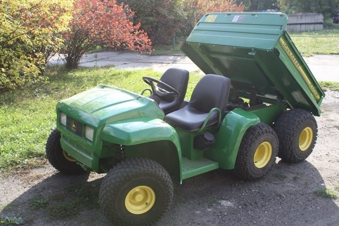 John Deere Gator 6x4 — zdjęcie 1