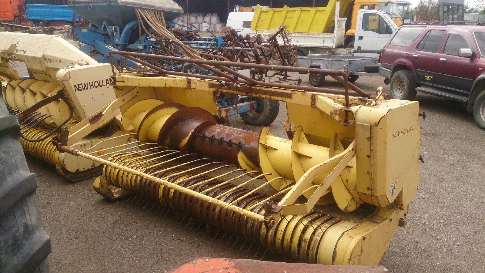 Sieczkarnia New Holland FX 375 — zdjęcie 4