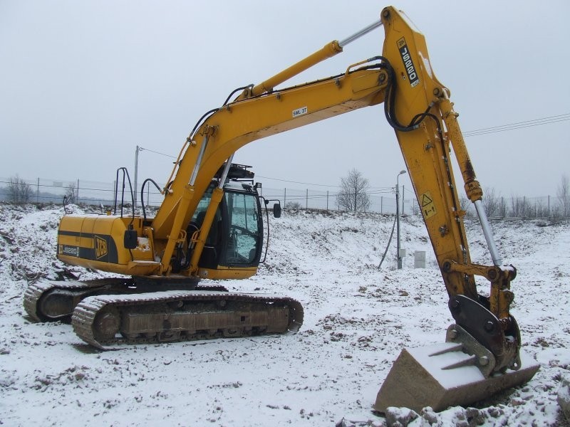 JCB JS 220LC z roku 2006- koparka gąsienicowa — zdjęcie 2