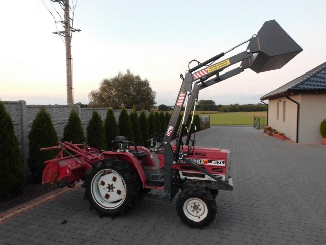 Shibaura P17 4x4 17 PS ładowacz czołowy TUR mini traktor — zdjęcie 1