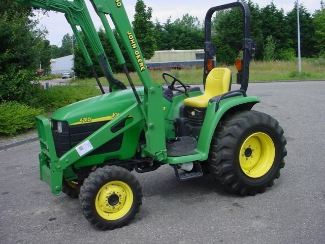 John Deere 4 3 1 0 — zdjęcie 5