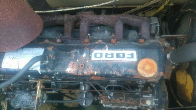 Silnik Ford New Holland 1530,1540,8050,8060,8070 czesci — zdjęcie 1