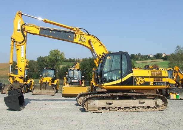 Koparka gąsienicowa JCB JS 220LC z roku 2007 — zdjęcie 3