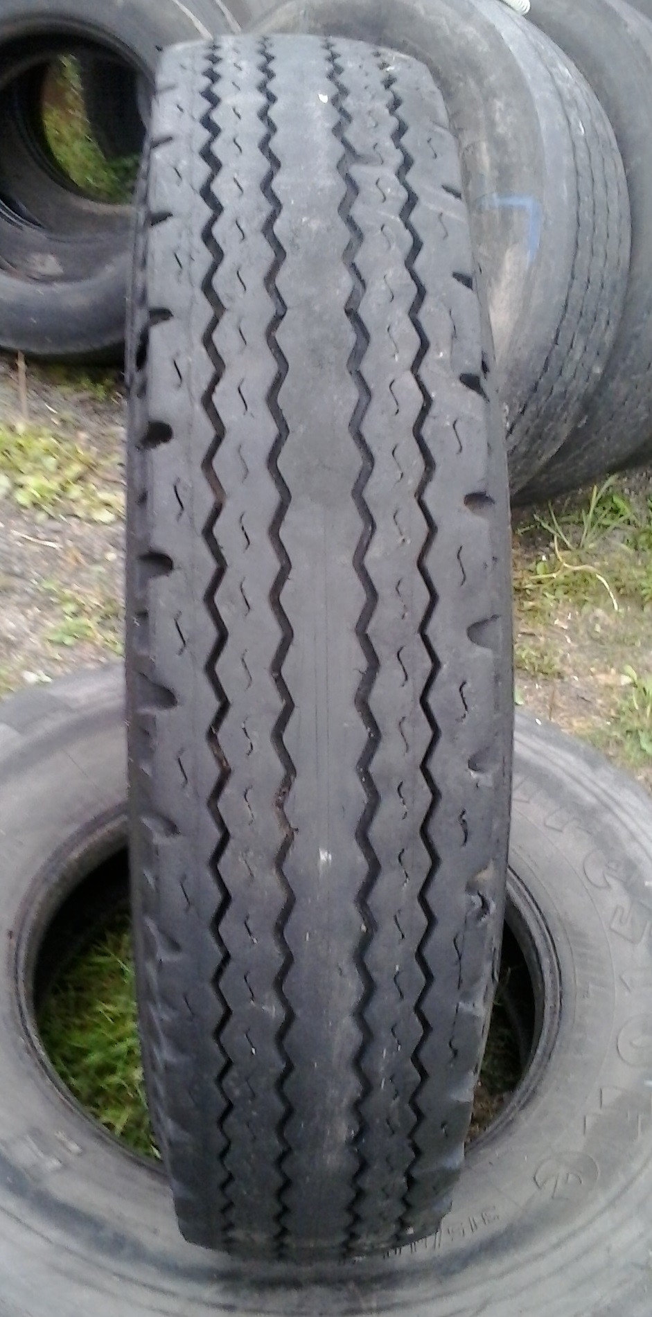 (G571) Opona 11.00-20 Stomil  — zdjęcie 1