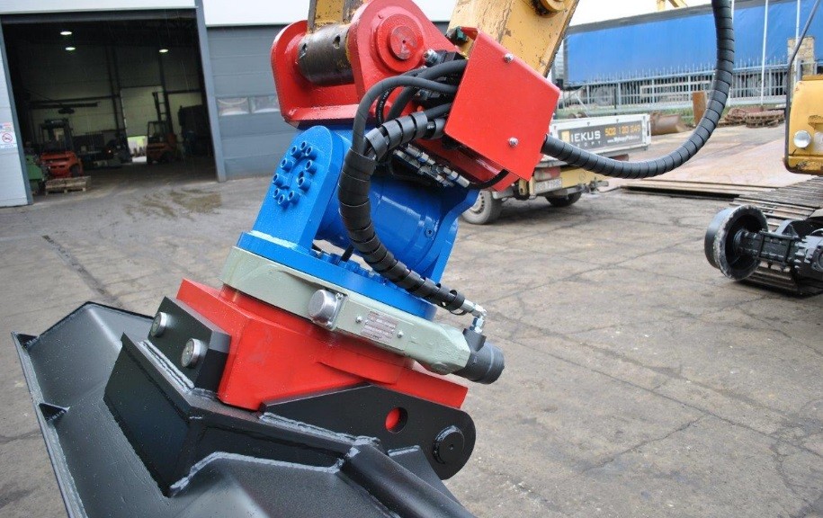 OBROTNICE HYDRAULICZNE 360 stopni DO ŁYŻEK. — zdjęcie 1