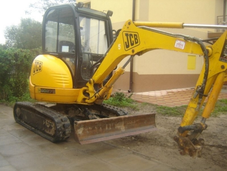 MINI KOPARKA-----JCB 8027 ZTS---- rok 2005 — zdjęcie 1