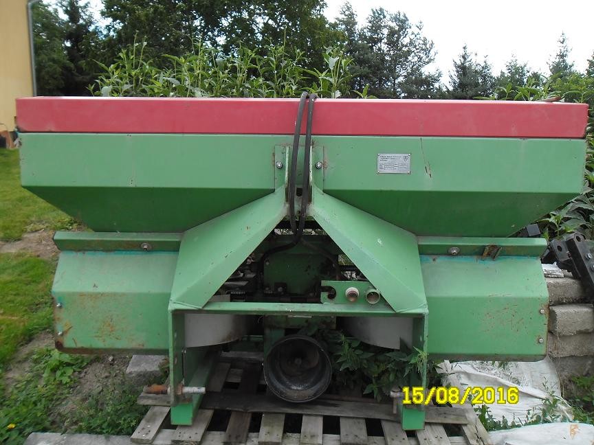 Rozsiewacz nawozu AGROMET 700L — zdjęcie 1