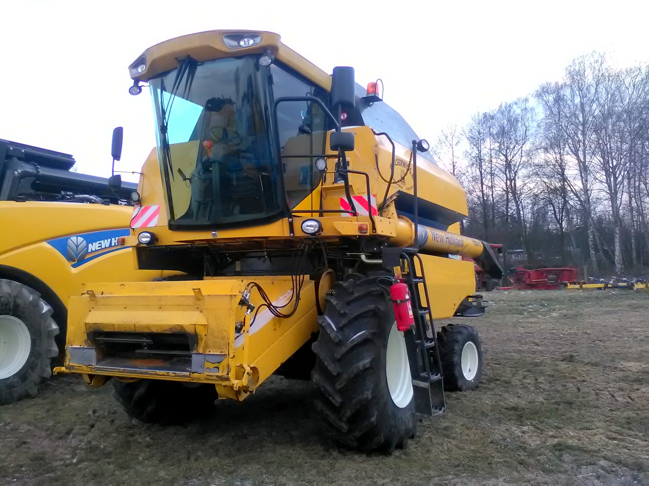Kombajn New Holland  TC 5070 — zdjęcie 4