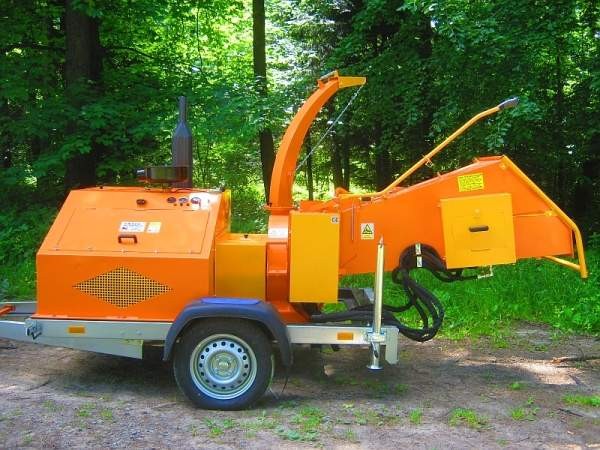 Rębak tarczowy do gałęzi na podwoziu, silnik Diesla 40 kM ENT-DH40 — zdjęcie 6