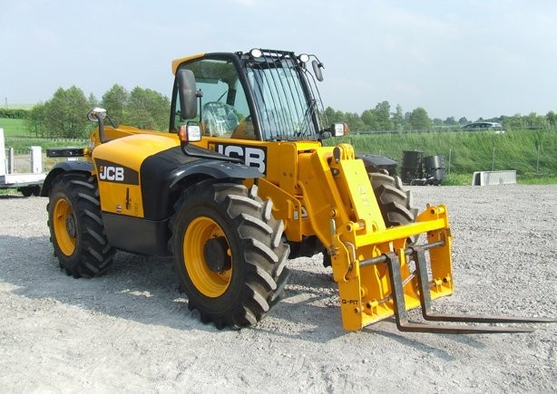 Ładowarka teleskopowa JCB 531-70 z roku 2011 NOWA — zdjęcie 1