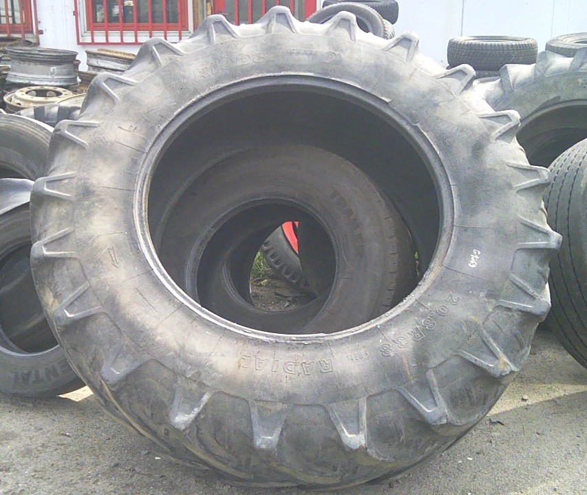 (G1069) Opona 20.8 R38 Kleber Super 8 — zdjęcie 2