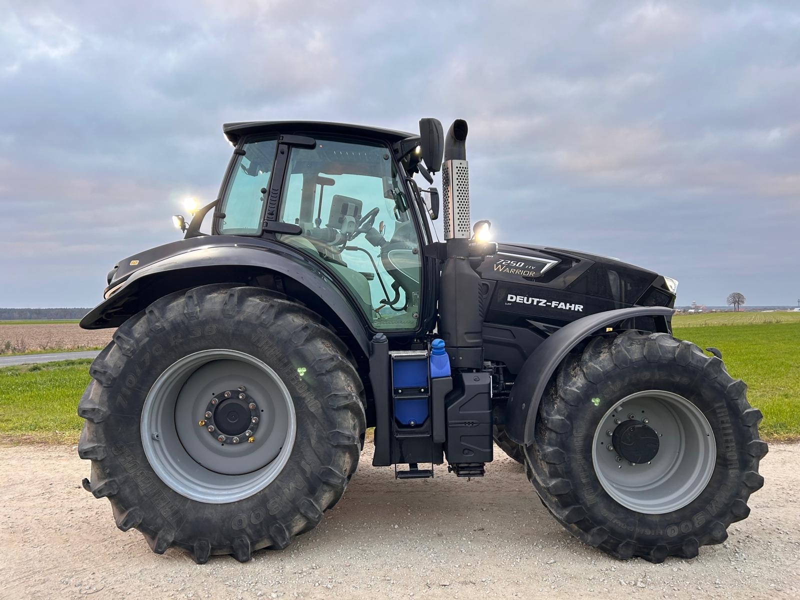  Deutz-Fahr 7250 TTV BLACK WARRIOR  — zdjęcie 4