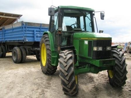 Sprzedam ciągnik JOHN DEERE 6400 1997 r — zdjęcie 3