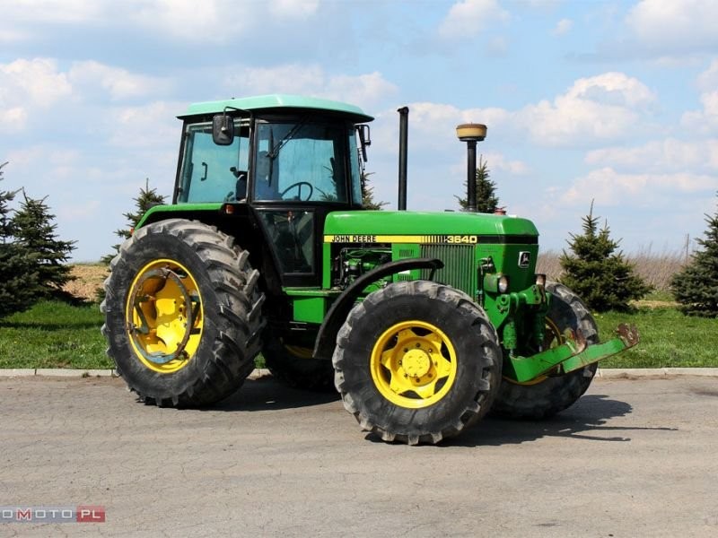 Ciągnik JOHN DEERE 3640 1985r 130km 4x4 — zdjęcie 1
