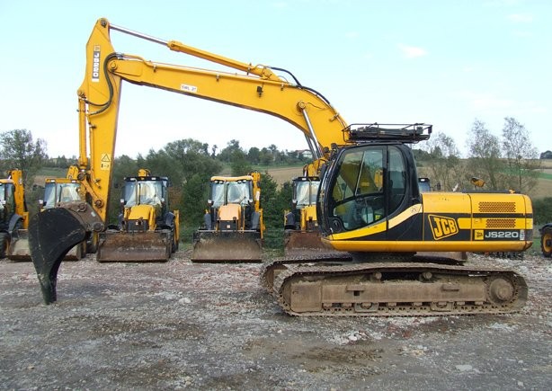 Koparka gąsienicowa JCB JS 220 LC, rok 2006