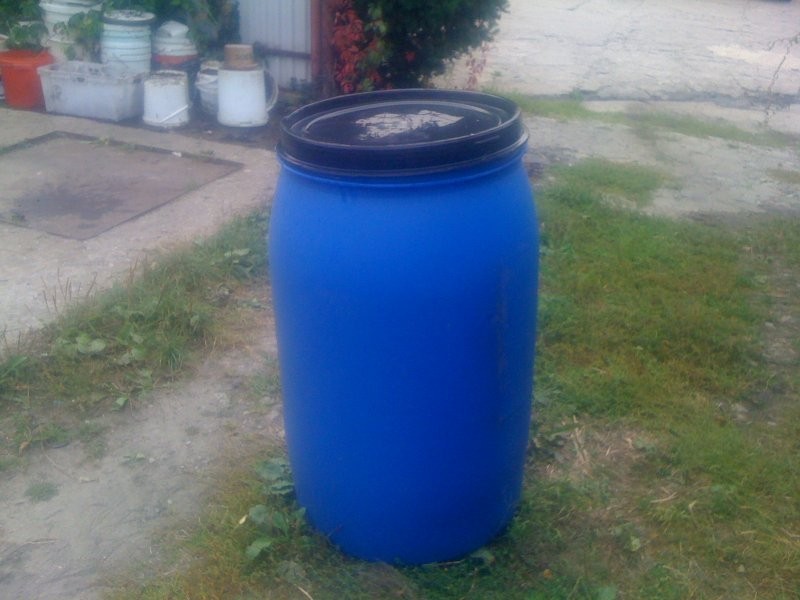 Beczki 60,120,160,220l nowe i używane — zdjęcie 1