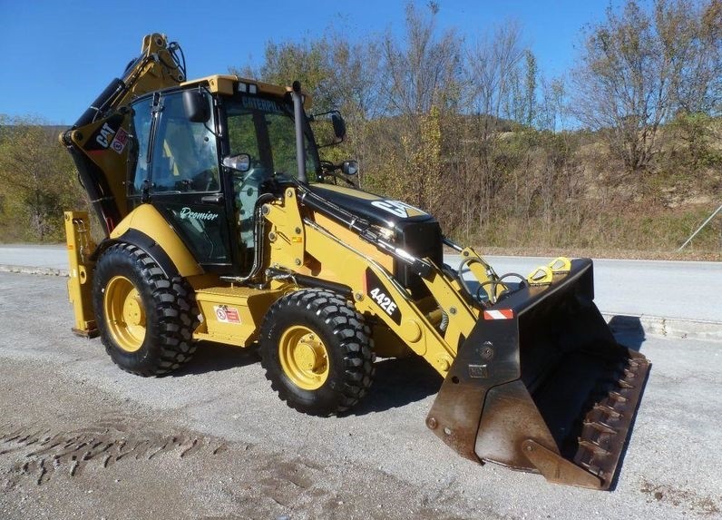 Caterpillar 442E koparko-ładowarka — zdjęcie 3