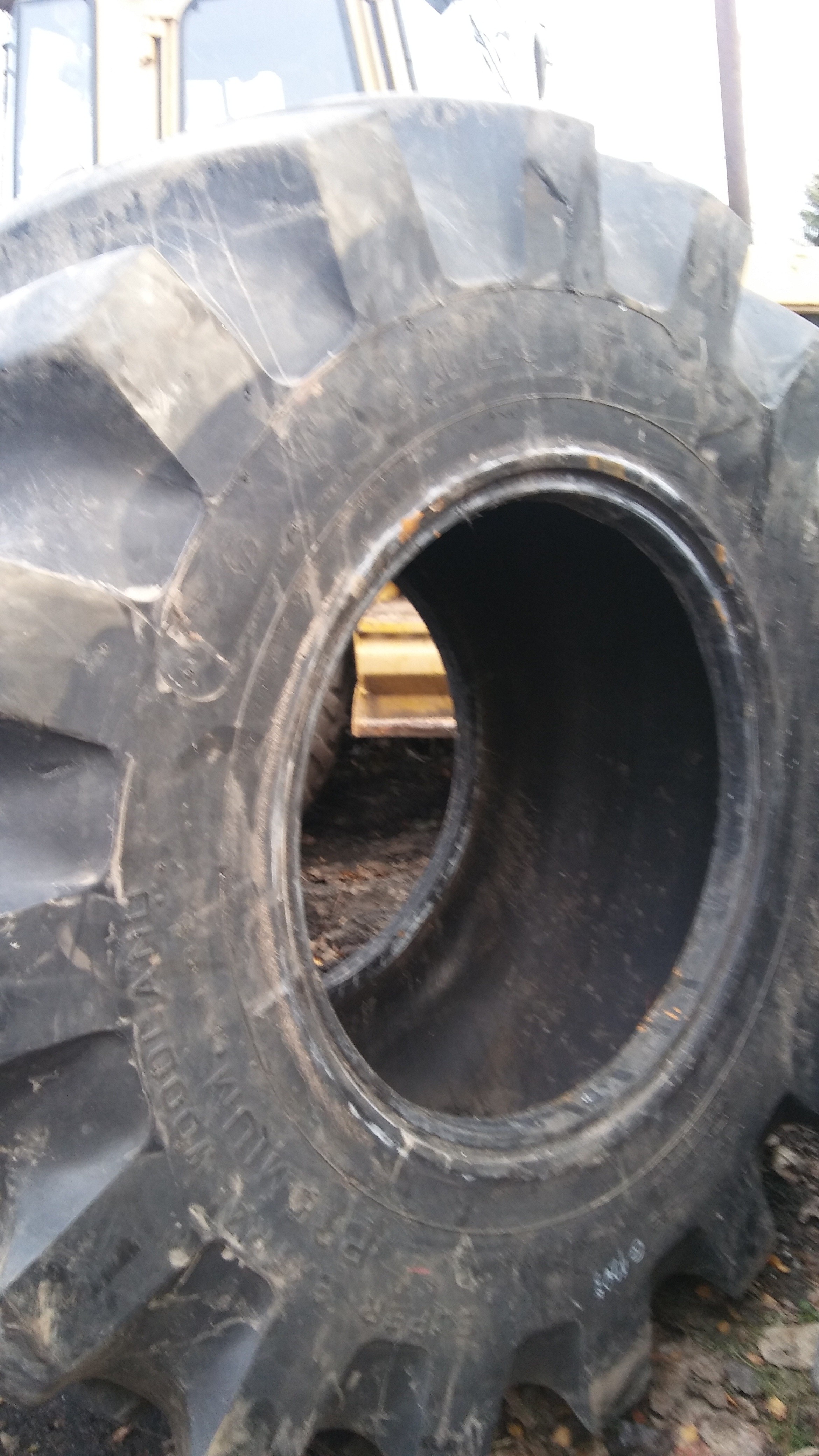 (G1203) Opona  30.5 LR32 Tianti — zdjęcie 2