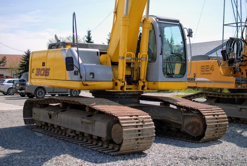 Koparka gąsienicowa NEW HOLLAND Kobelco E305, 2007r, 152 000 zł + VAT, — zdjęcie 3